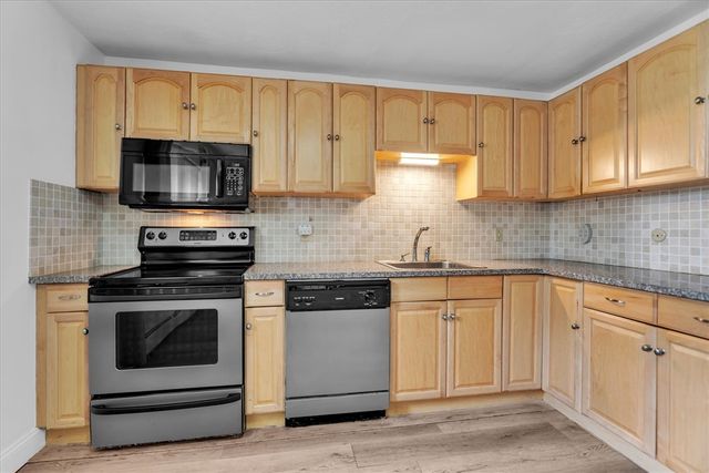 1803 Mineral Spring Avenue B14, North Providence, RI 02904
