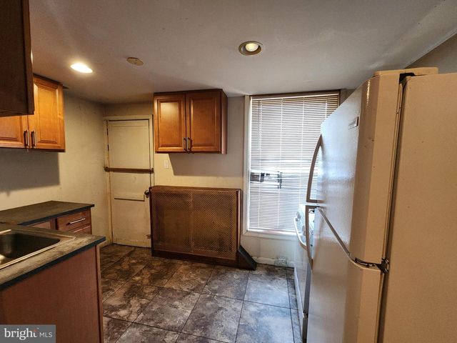 3034 MCELDERRY ST, Baltimore, MD 21205