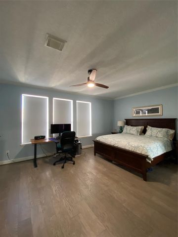 5506 Venice Street, Houston, TX 77007