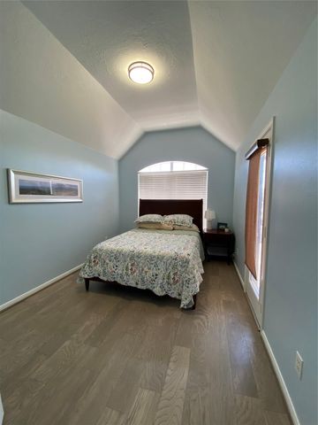 5506 Venice Street, Houston, TX 77007