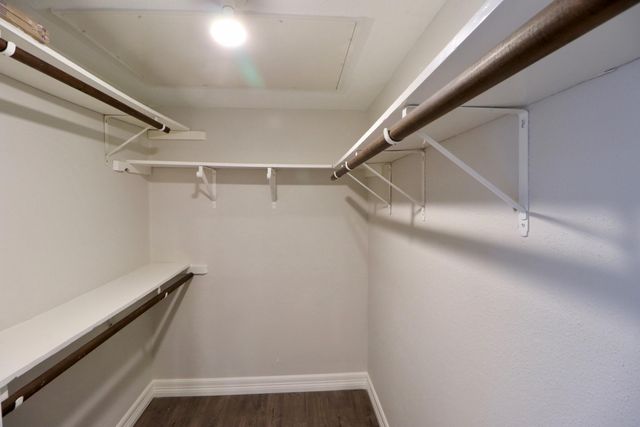 5929 Queensloch Drive 116, Houston, TX 77096