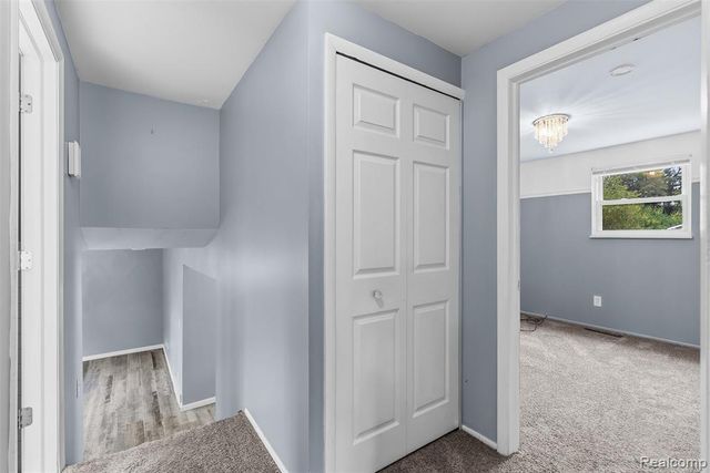 819 Alpine Trail, Fenton, MI 48430