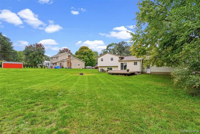 819 Alpine Trail, Fenton, MI 48430