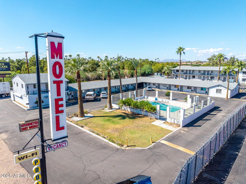 8008 E MAIN Street, Mesa, AZ 85207 — exterior
