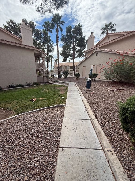 Image 14 of property listing at 928 Rockview Drive 101, Las Vegas, NV 89128