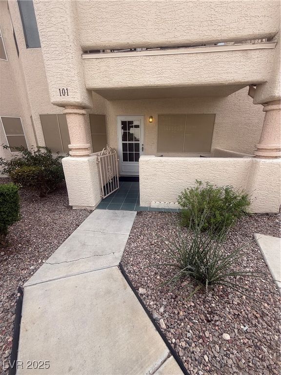 Image 2 of property listing at 928 Rockview Drive 101, Las Vegas, NV 89128
