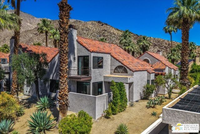 230 Canyon Circle, Palm Springs, CA 92264