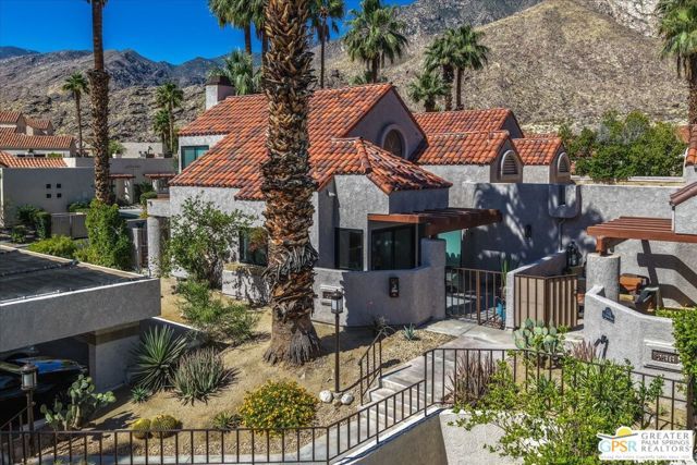 230 Canyon Circle, Palm Springs, CA 92264