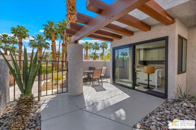 230 Canyon Circle, Palm Springs, CA 92264