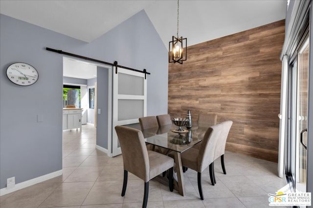 230 Canyon Circle, Palm Springs, CA 92264