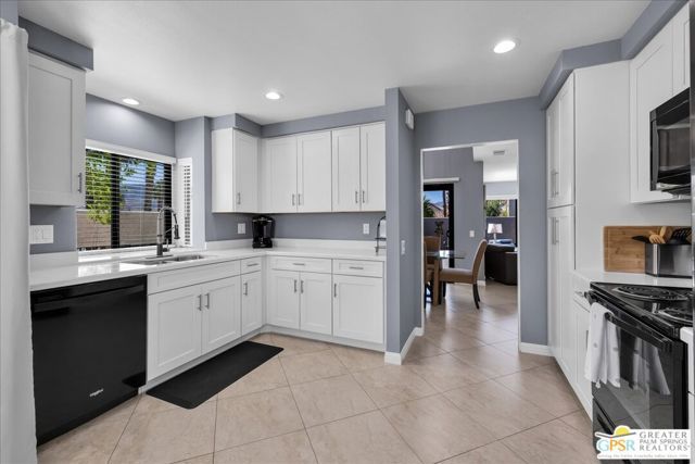 230 Canyon Circle, Palm Springs, CA 92264