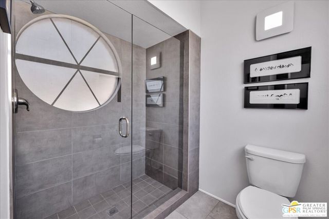 230 Canyon Circle, Palm Springs, CA 92264