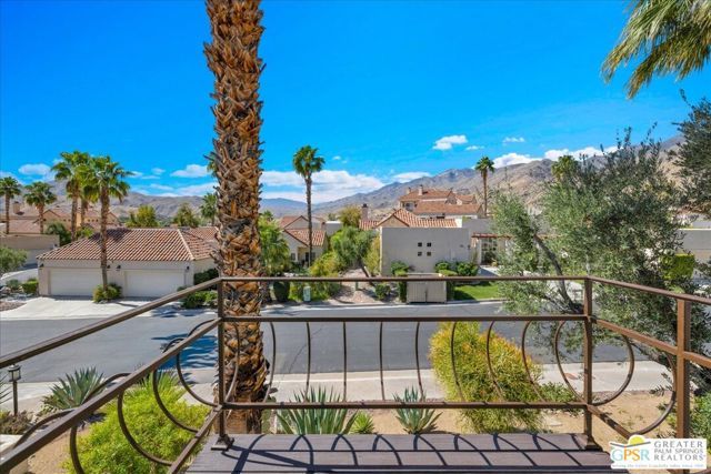 230 Canyon Circle, Palm Springs, CA 92264