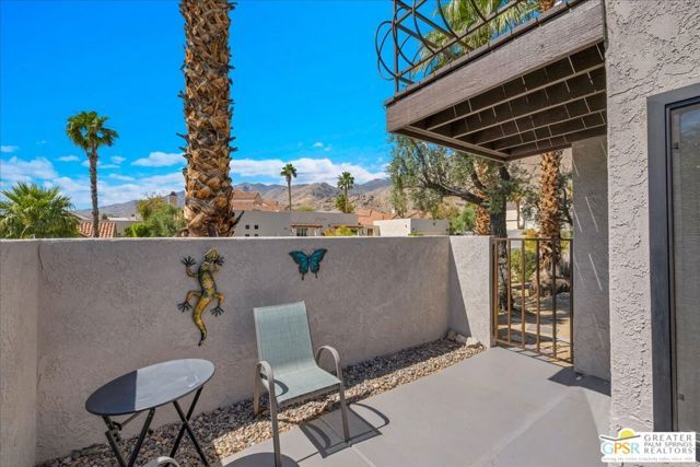 230 Canyon Circle, Palm Springs, CA 92264