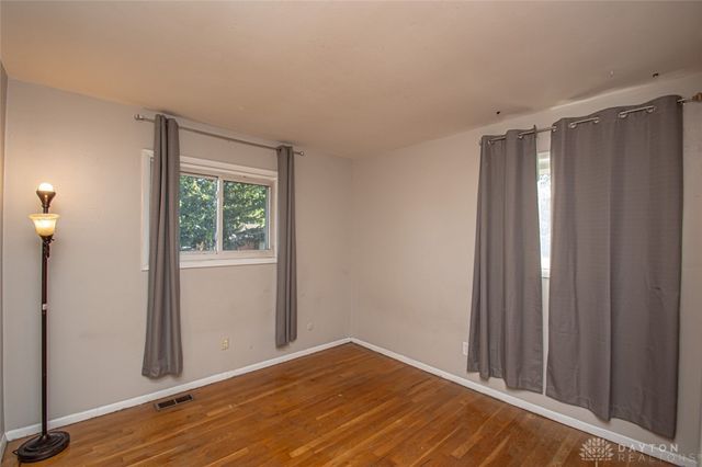 354 Ellenwood Drive, West Carrollton, OH 45449