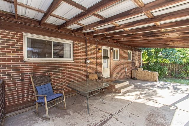 354 Ellenwood Drive, West Carrollton, OH 45449