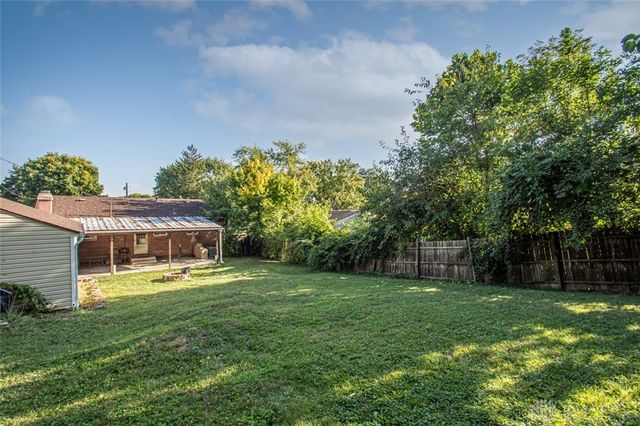354 Ellenwood Drive, West Carrollton, OH 45449