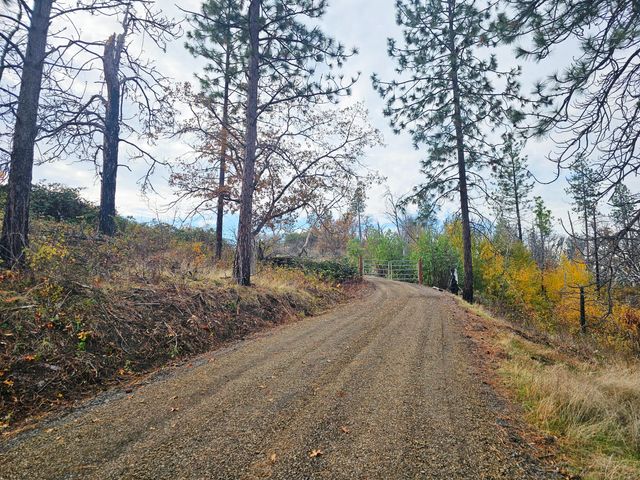 2162 Butte Falls Highway, Eagle Point, OR 97524