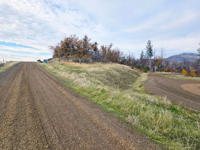 2162 Butte Falls Highway, Eagle Point, OR 97524