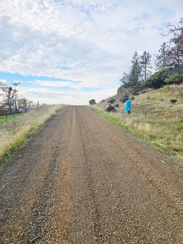 2162 Butte Falls Highway, Eagle Point, OR 97524