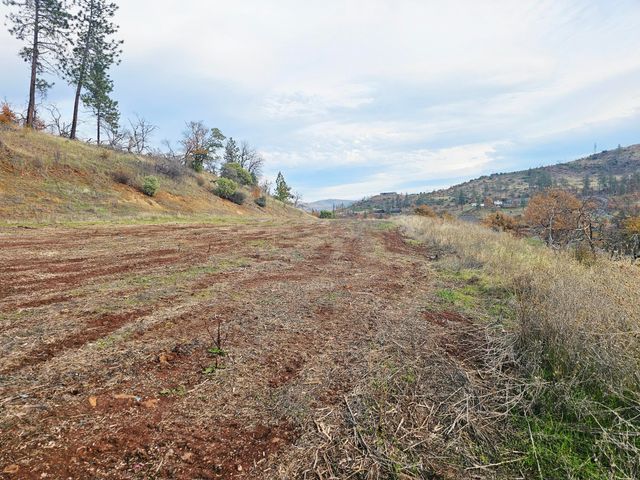 2162 Butte Falls Highway, Eagle Point, OR 97524