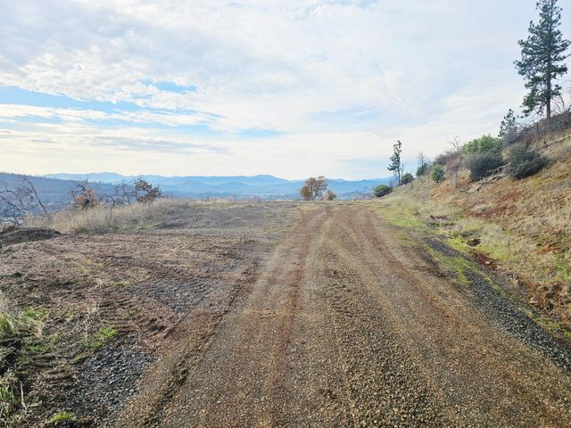 2162 Butte Falls Highway, Eagle Point, OR 97524