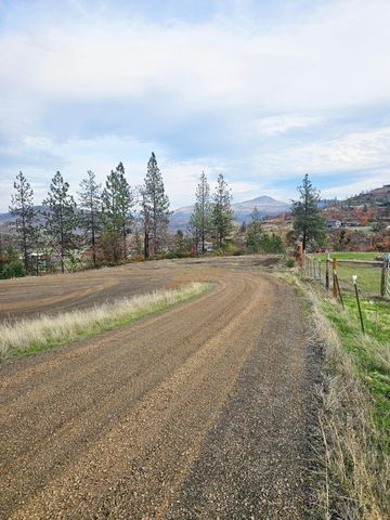 2162 Butte Falls Highway, Eagle Point, OR 97524