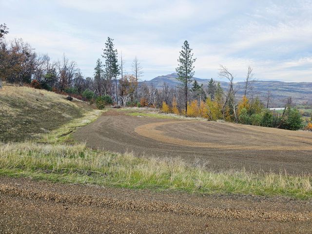 2162 Butte Falls Highway, Eagle Point, OR 97524