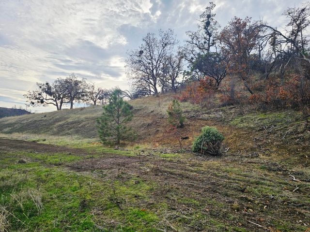 2162 Butte Falls Highway, Eagle Point, OR 97524