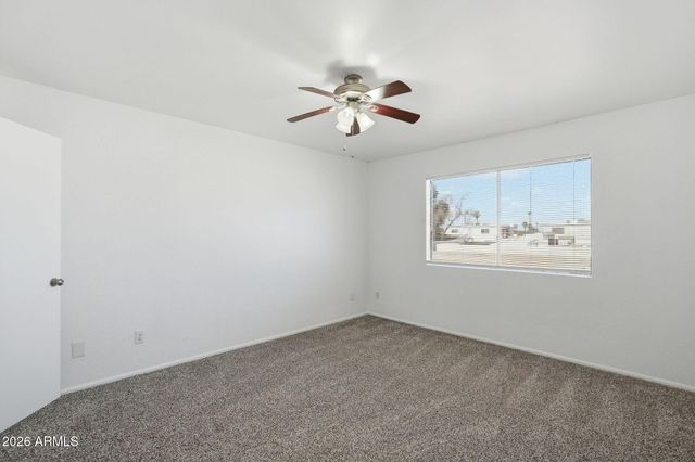 2202 W GLENROSA Avenue 18, Phoenix, AZ 85015