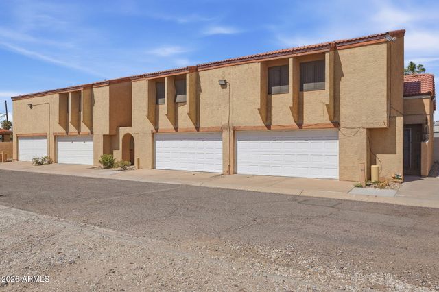 2202 W GLENROSA Avenue 18, Phoenix, AZ 85015