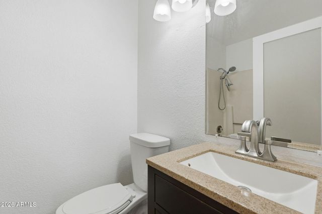 2202 W GLENROSA Avenue 18, Phoenix, AZ 85015