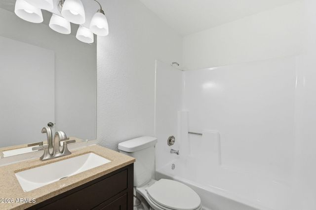 2202 W GLENROSA Avenue 18, Phoenix, AZ 85015