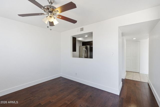 2202 W GLENROSA Avenue 18, Phoenix, AZ 85015