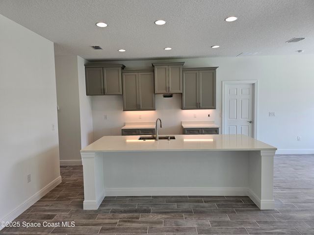 2999 Gaffney Avenue SE, Palm Bay, FL 32909