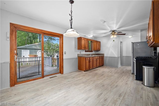 5742 Pleasant Street, North Ridgeville, OH 44039