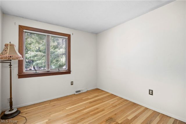 5742 Pleasant Street, North Ridgeville, OH 44039