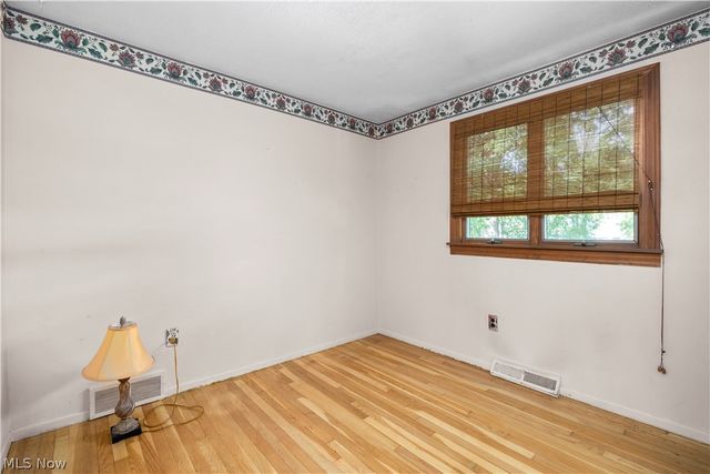 5742 Pleasant Street, North Ridgeville, OH 44039