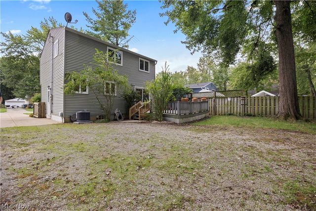 5742 Pleasant Street, North Ridgeville, OH 44039
