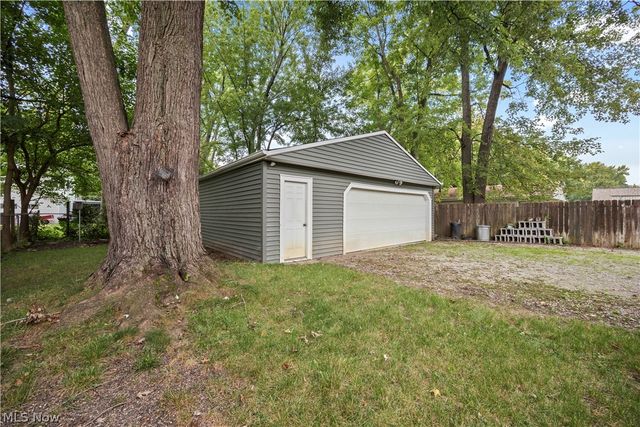 5742 Pleasant Street, North Ridgeville, OH 44039