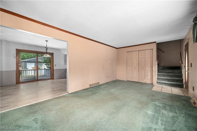 5742 Pleasant Street, North Ridgeville, OH 44039