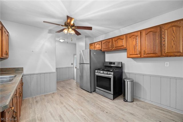 5742 Pleasant Street, North Ridgeville, OH 44039