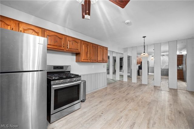5742 Pleasant Street, North Ridgeville, OH 44039