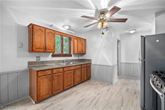 5742 Pleasant Street, North Ridgeville, OH 44039
