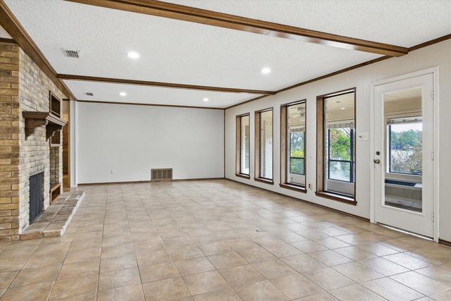 1379 Hideaway Lane W, Hideaway, TX 75771