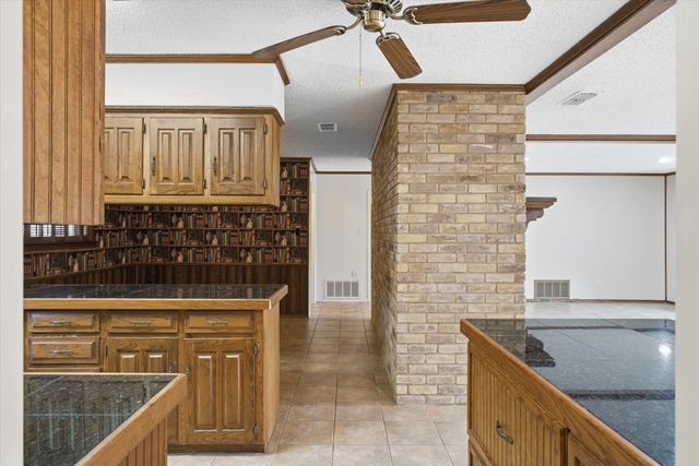 1379 Hideaway Lane W, Hideaway, TX 75771