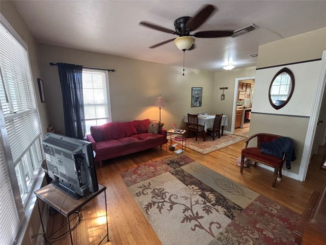 3712 Lafayette Avenue, Fort Worth, TX 76107