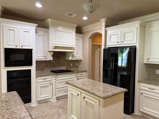 19841 S Plantation Estates Drive, Porter, TX 77365