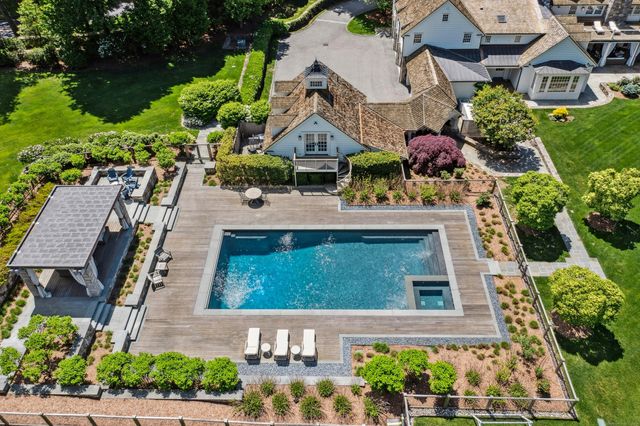 358 Lukes Wood Road, New Canaan, CT 06840