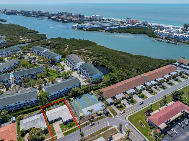 14792 IMPERIAL POINT DRIVE S, Largo, FL 33774